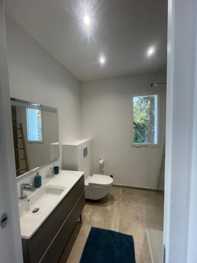 Appartement A 2Mn De La Plage Du Ruppione Pietrosella Bagian luar foto