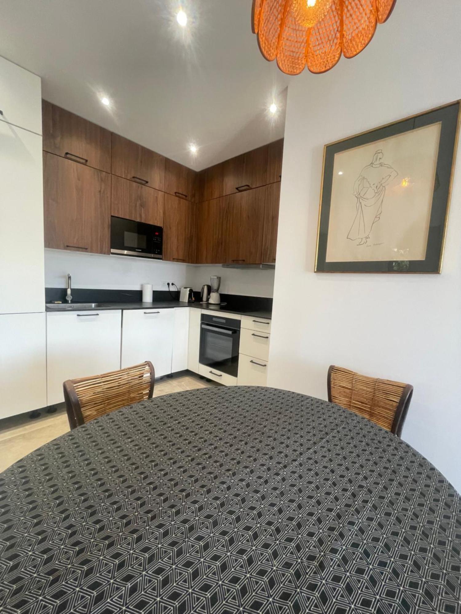Appartement A 2Mn De La Plage Du Ruppione Pietrosella Bagian luar foto